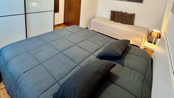 1 Schlafzimmer, BĂŒgeleisen/BĂŒgelbrett, kostenloses WLAN, BettwĂ€sche