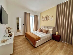 1 soverom, safe på rommet, strykejern/-brett og wi-fi (inkludert)