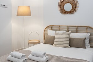2 bedrooms, iron/ironing board, free WiFi