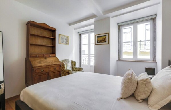 1 chambre, fer et planche à repasser, Wi-Fi, literie fournie