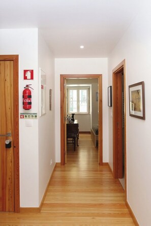 Interior - Quiet Prince - City Center Flat with Garden (RCE) (Lisboa)