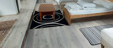 4 Schlafzimmer, Bügeleisen/Bügelbrett, Reisekinderbett, kostenloses WLAN