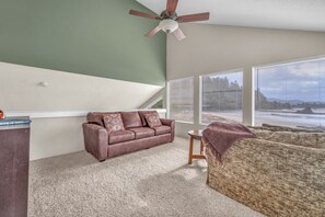 Smart TV, chimenea, videojuegos y reproductor de DVD 