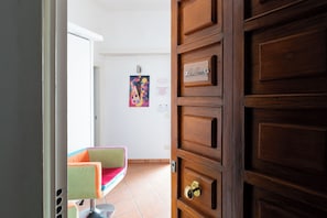 Interior entrance - La Loren By DomusExtra (Naples)