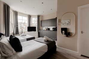 Apartament, bany privat | 3 dormitoris, escriptori i espai de treball apte per a portàtils