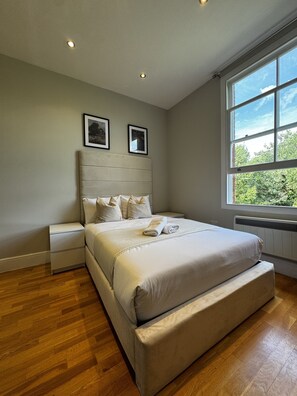 Classic Studio, Ensuite, Garden View