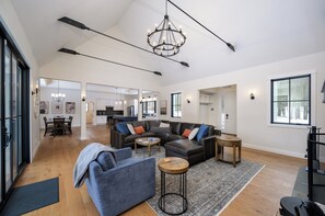 TV, fireplace - Newly Constructed Modern Farmhouse -- 4 BR / 4.5 Baths, High-end Furnishings! (Windham)