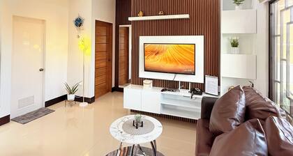 Minimalist 2-bedroom house in General Santos City with WiFi, AC