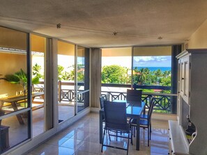 Dining - Apartment by the sea (Le Gosier)