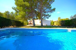 Outdoor pool - SAONA VILLAS (CP ESTHER): villa for 8 people, private pool, wifi, near the sea (Tres Calas)