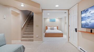 3 bedrooms, free WiFi, bed sheets