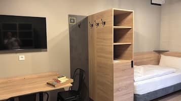 Zweibettzimmer | Allergikerbettwaren, kostenloses WLAN, BettwÀsche