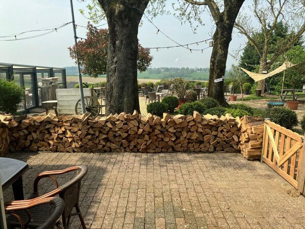 Buiten dineren
