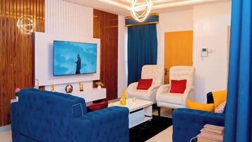 Family Apartment, Balcony, City View | Living area