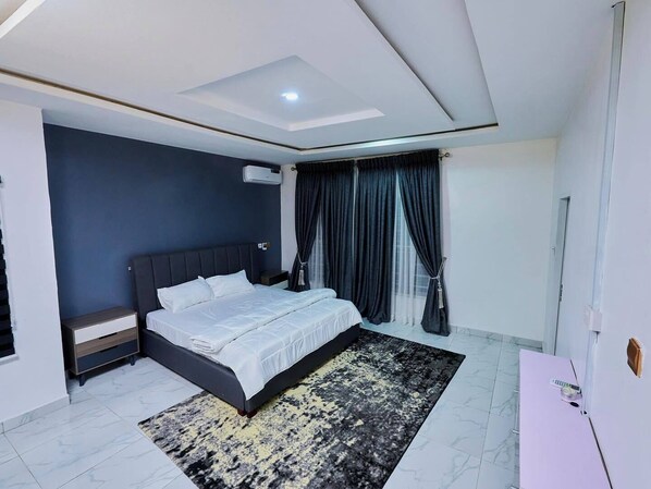 Family Apartment, Balcony, City View | 2 bedrooms, desk, laptop workspace, blackout drapes - Nesto Homes and Apartment (Lekki)