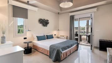 3 bedrooms, bed sheets