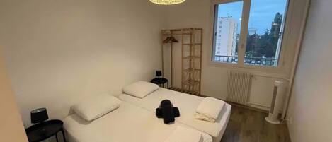 3 bedrooms, WiFi, bed sheets