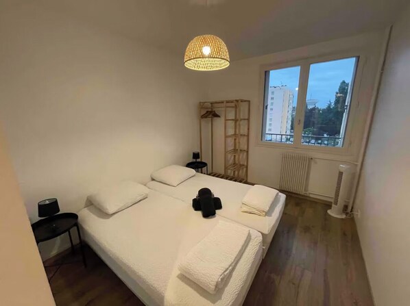 3 bedrooms, WiFi, bed sheets