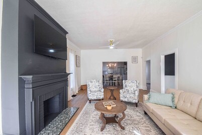 LULU Street Retreat-A Charming Historic Downtown Home in Brooksville