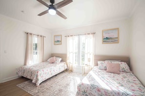 4 chambres, lit parapluie, Wi-Fi, draps fournis