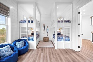 5 Schlafzimmer, Bügeleisen/Bügelbrett, kostenloses WLAN, Bettwäsche