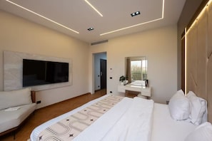 4 dormitoris, planxa i posts de planxar, wifi i roba de llit 