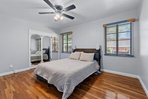 3 bedrooms, WiFi, bed sheets