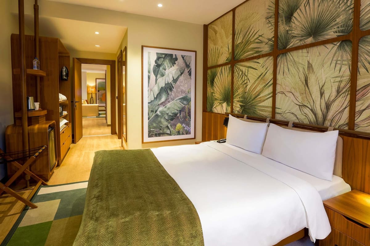 1 bedroom, in-room safe, desk, blackout curtains