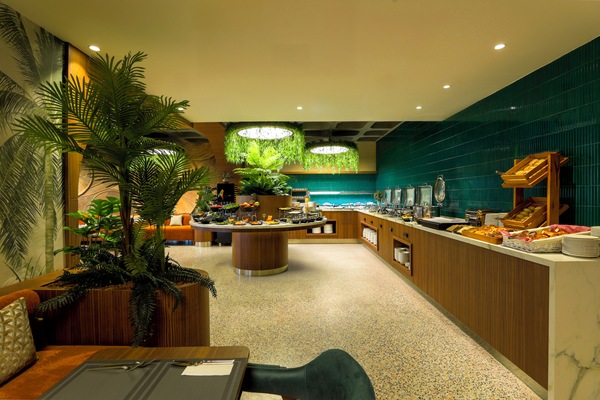 Desayuno buffet (con cargo) los fines de semana