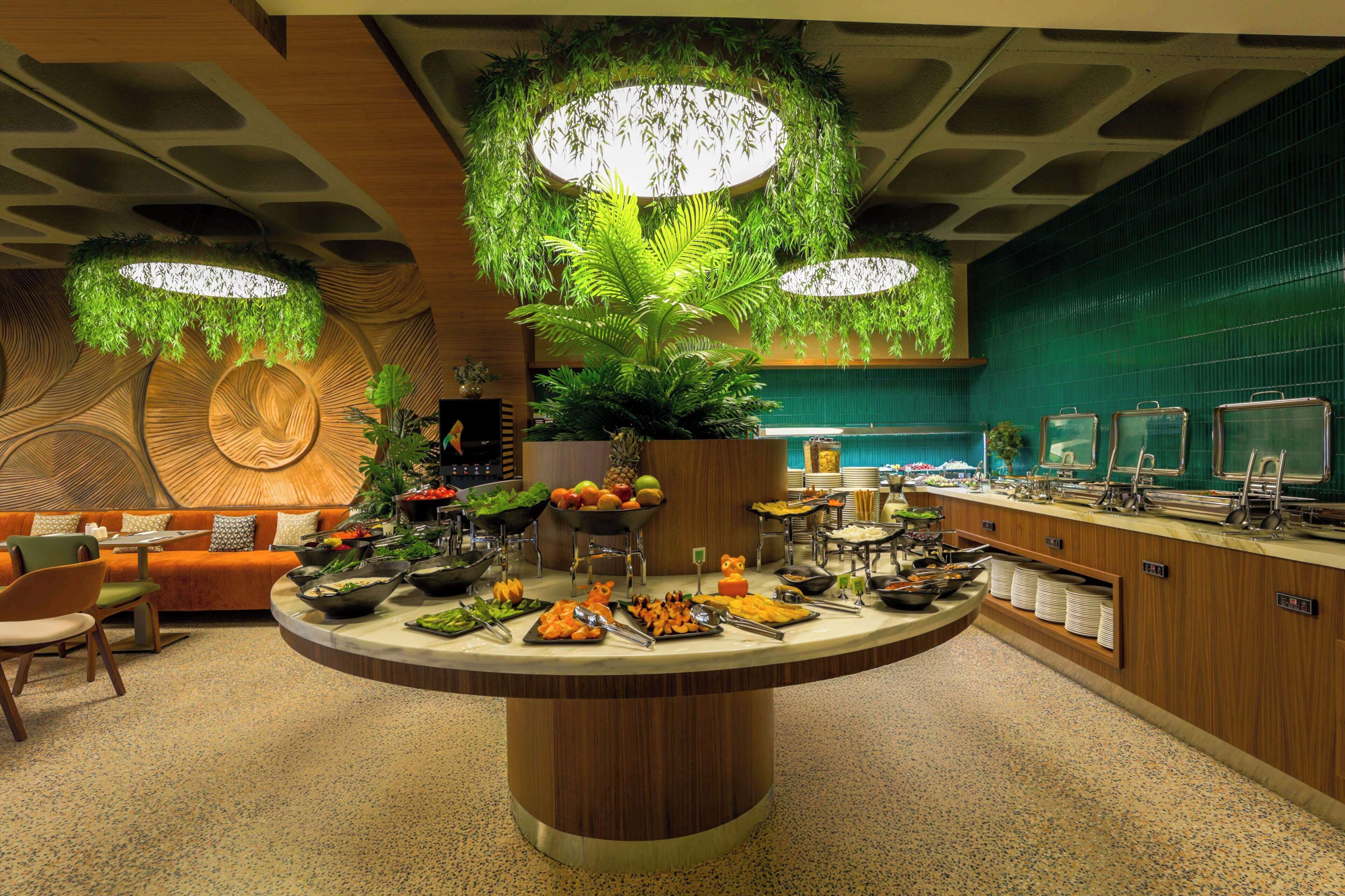 Buffet breakfast for a fee on weekends