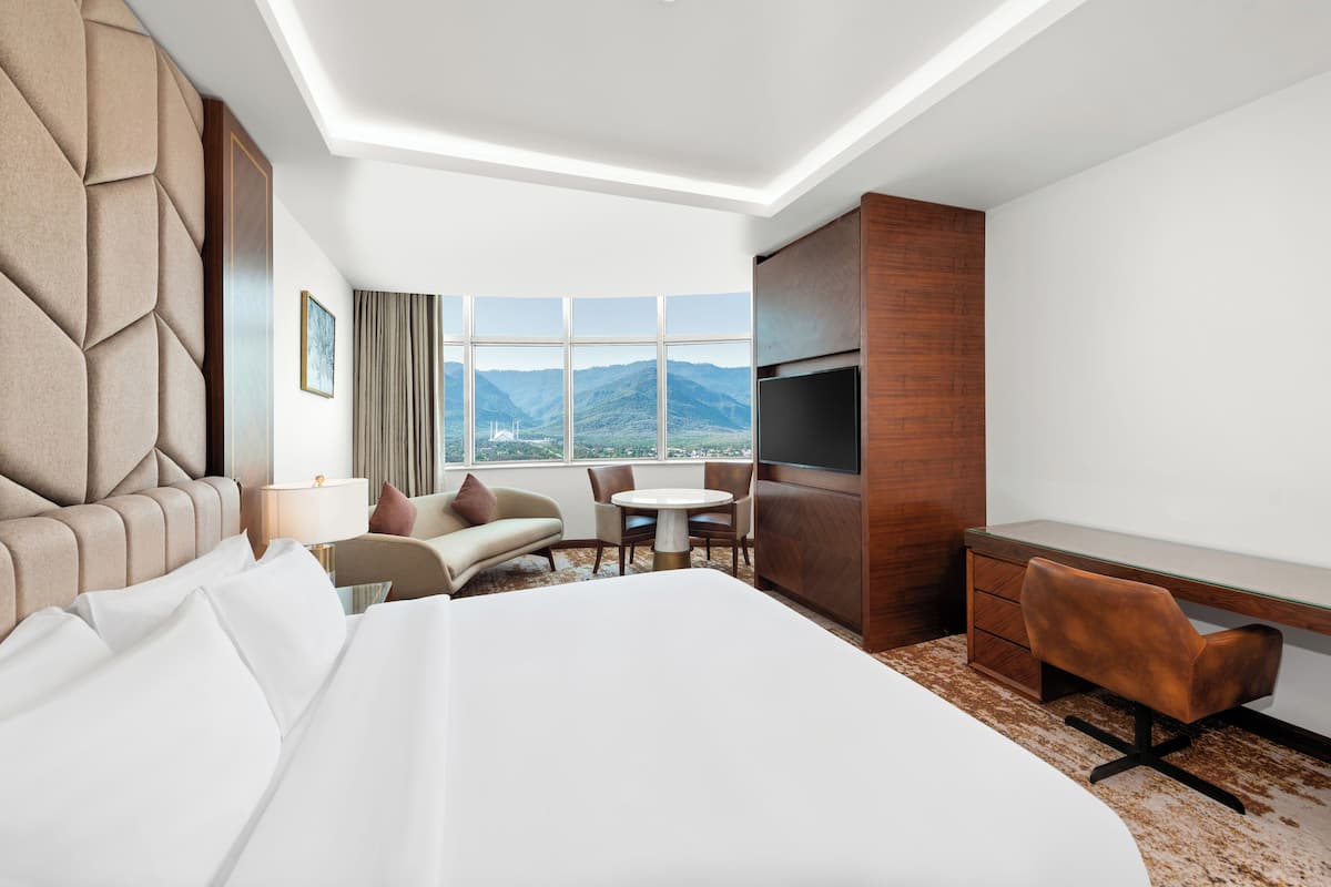 Deluxe Room, 1 King Bed