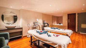 Couples treatment room(s), sauna, hot tub, steam room, body treatments