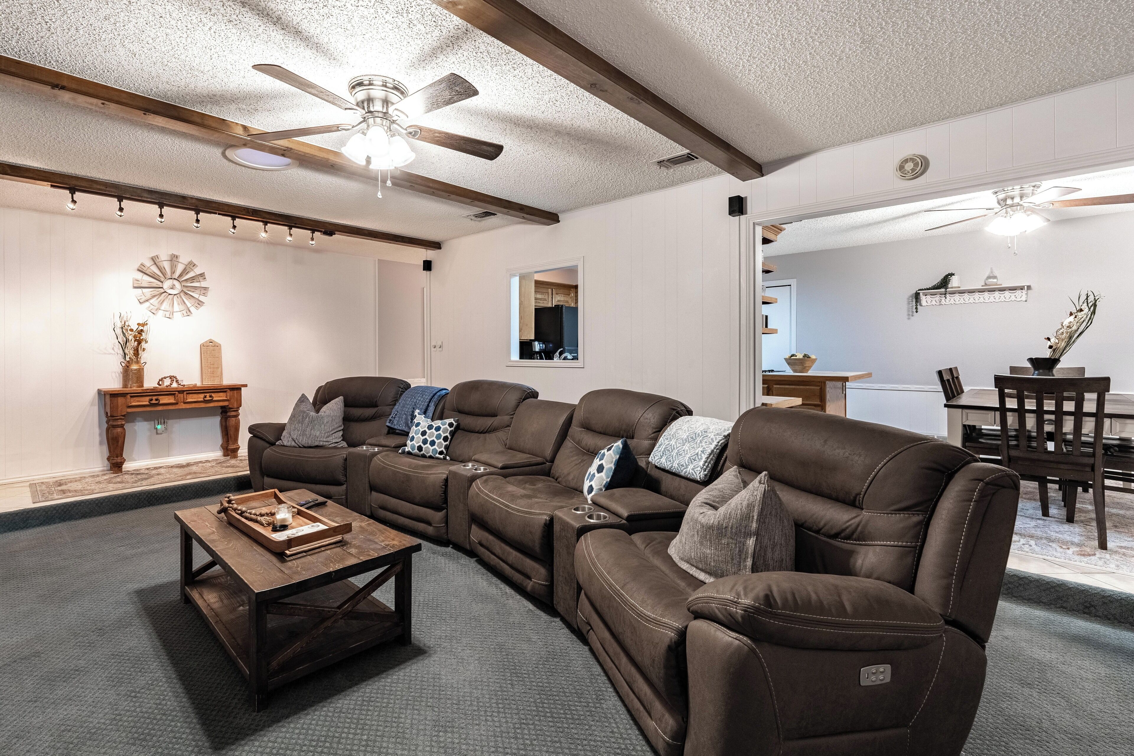 スマートテレビ、暖炉