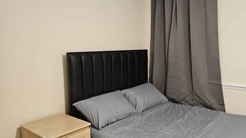 3 bedrooms, free WiFi, bed sheets