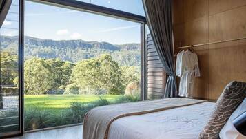 4 間睡房、可攜式嬰兒床、Wi-Fi、床單