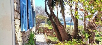 jolie rez de villa avec piscine