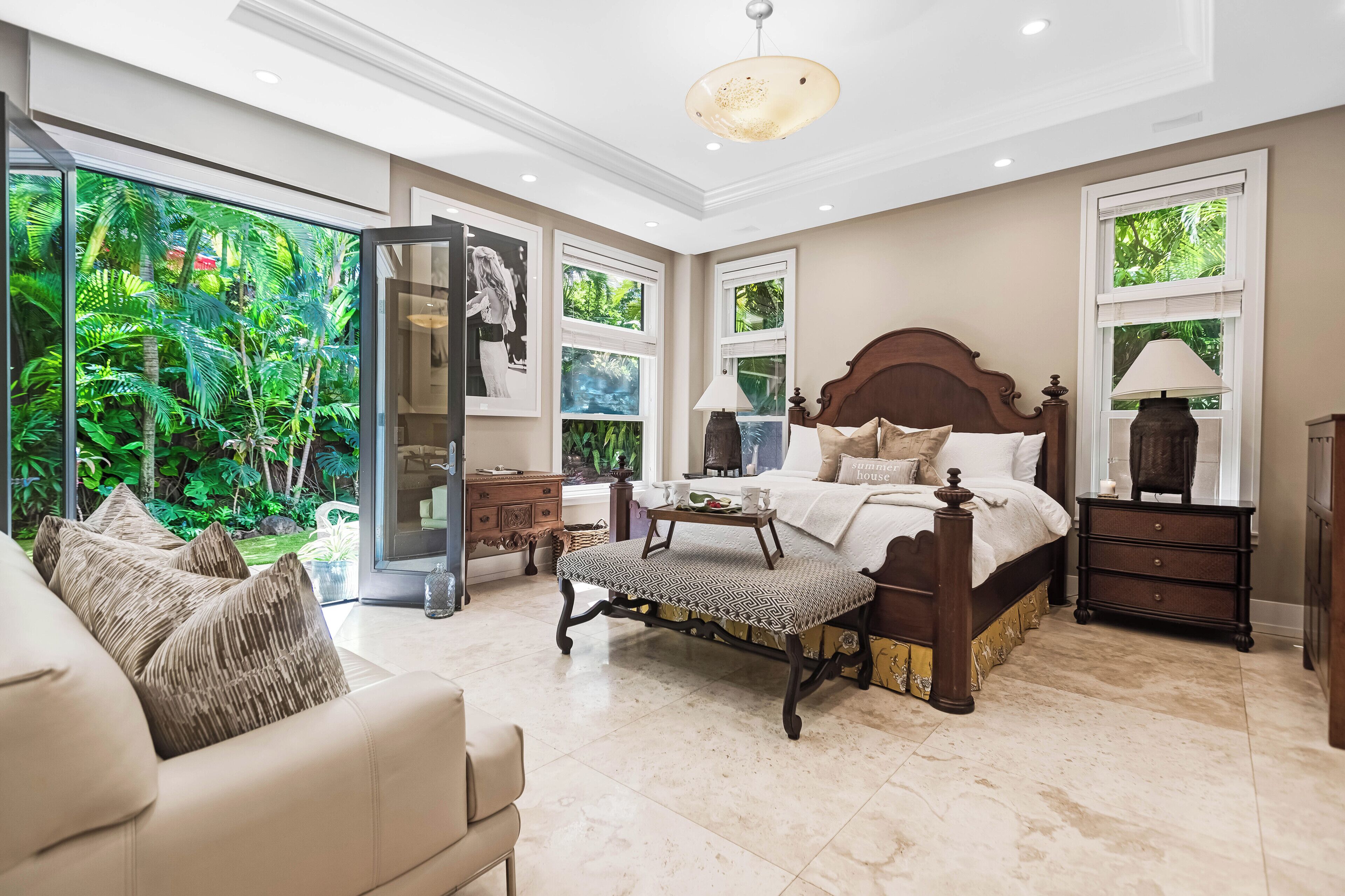 5 bedrooms, iron/ironing board, travel crib, internet