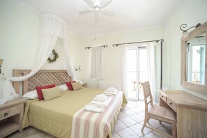 4 Schlafzimmer, Schreibtisch, Bügeleisen/Bügelbrett, WLAN