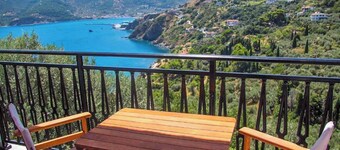 Villa Elena Glysteri