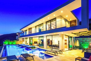 Pool - Villa Cornelia - Five Bedroom Villa, Sleeps 10 (Kalkan)