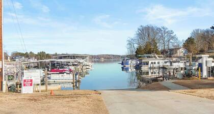 Firepit - Enjoy Lake Norman - Bring your Boat