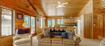Cozy, Peaceful, Lakefront Retreat with Private Walking trails, Fire pit, & More