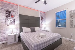 9 bedrooms, iron/ironing board, WiFi, bed sheets - Modern Resort Home w/ Game Room and Theater, FREE Water Park! (Davenport)