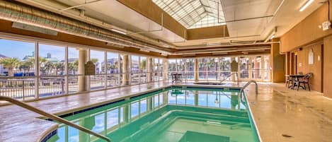 Piscina interna, piscina aquecida