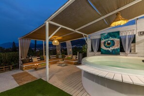 3 bedrooms - White Cycladic House With Jacuzzi (Hersonissos)