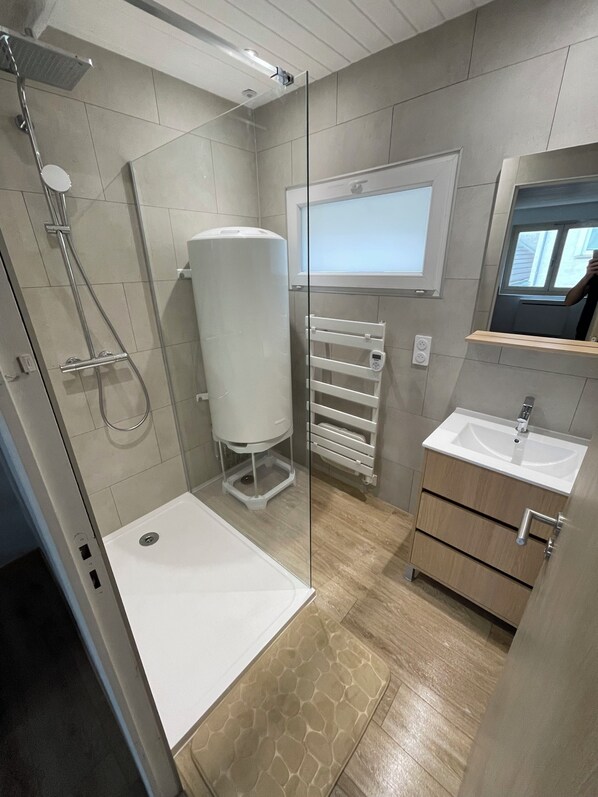 Bruser, håndklæder, Toiletpapir