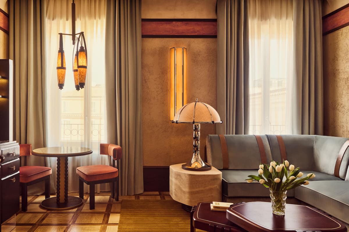 Suite Minerva Square View, 1 King Bed | 1 bedroom, minibar, in-room safe, soundproofing
