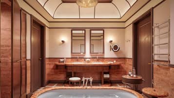 1 chambre, minibar, coffres-forts dans les chambres