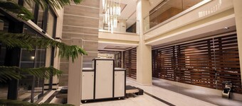 Tripod by Pedestal Hotel