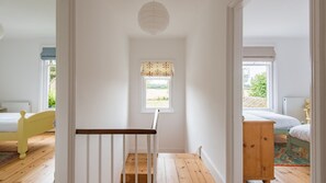 6 soverom, skrivebord, strykejern/-brett og wi-fi